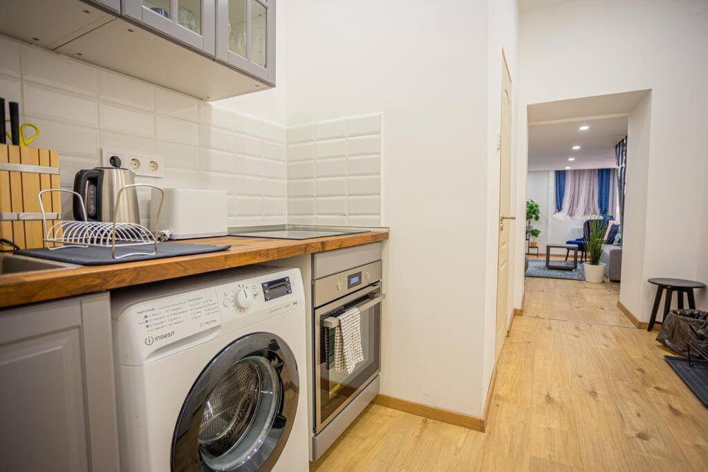 Апартаменты Cosy Flat In The Dob Street - Sapphire Будапешт Экстерьер фото